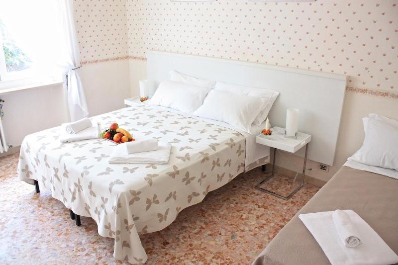 Apartment At Colosseo With Terrace Overlooking The Garden By Lyon 로마 외부 사진