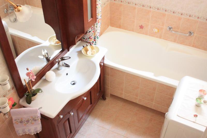 Apartment At Colosseo With Terrace Overlooking The Garden By Lyon 로마 외부 사진